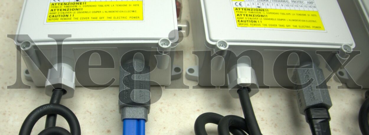 Entrée - sortie de cable pour boitier de démarrage - Vue 3