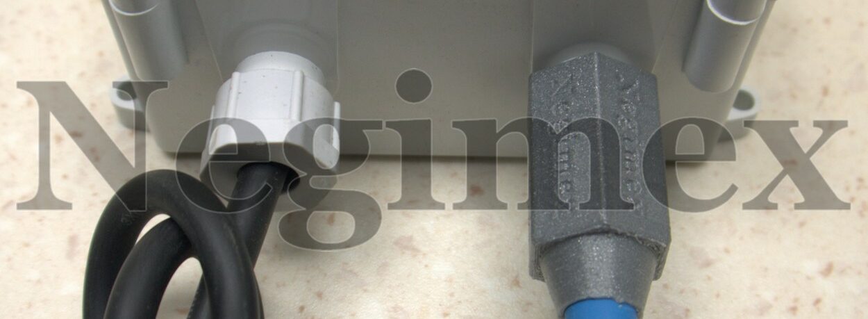 Entrée - sortie de cable pour boitier de démarrage - Vue 4